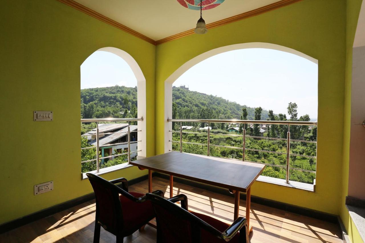 Super Oyo Hotel El Classics Srinagar  Exterior photo